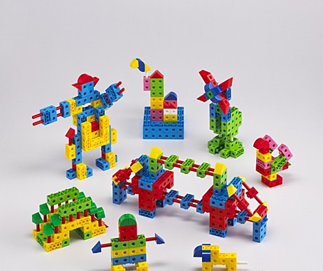 Кубики соединяющиеся 2 см. Конструирование. Набор учебно-игровой для класса (550 элементов)