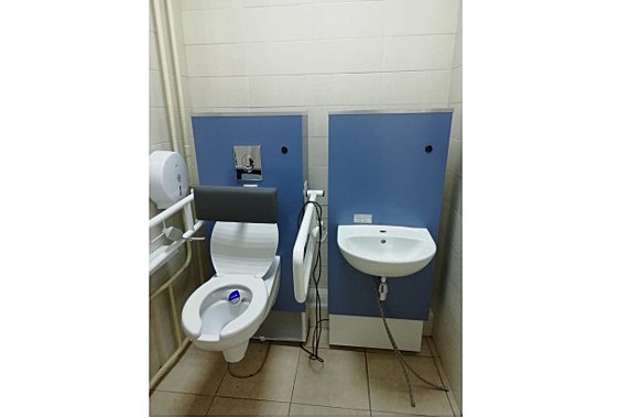 Умная мебель. Инсталляция с функцией подъема и опускания (Унитаз с электрической регулировкой высоты)