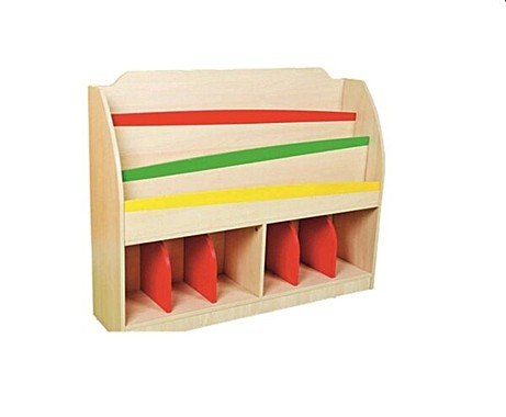 Книжная выставка с декором