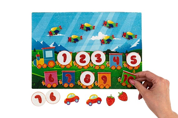 Паровоз с цифрами