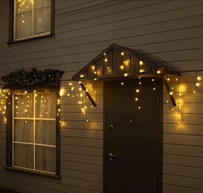 Гирлянда «Бахрома» 6 × 0.7 м, IP44, УМС, тёмная нить, 120 LED, свечение тёплое белое, 220 В